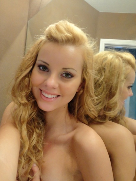 Jessie Rogers naked pornstar pic