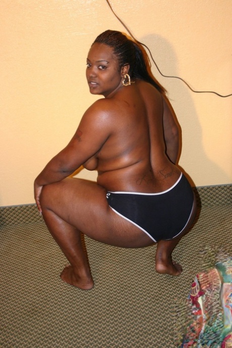 Black Ebano adult photos