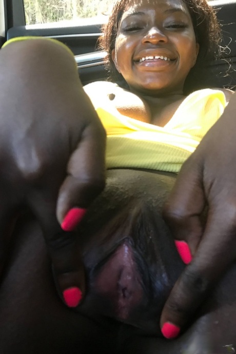 African Coche hot naked photo