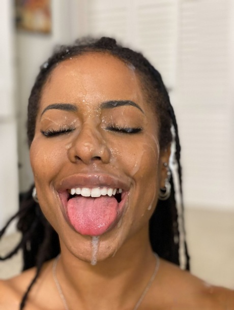 Kira Noir pornstar perfect photo